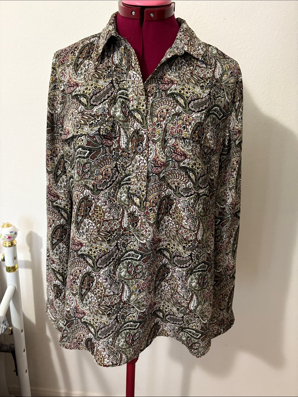 Loft size medium Parsley print long sleeves tunic blouse 2 pockets with collar